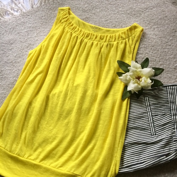 LOFT Tops - Ann Taylor LOFT Bright Yellow Top Size XS 💗